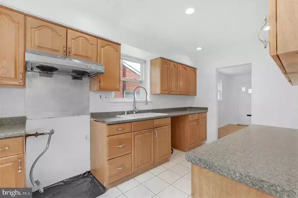 Takoma Park, MD 20912,1113 HOLTON LN