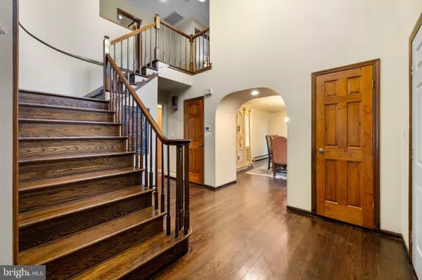 East Windsor, NJ 08520,7 HIDDEN SPRINGS LN