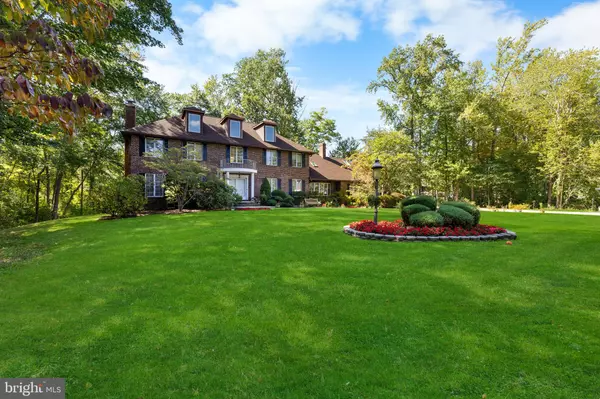East Windsor, NJ 08520,7 HIDDEN SPRINGS LN