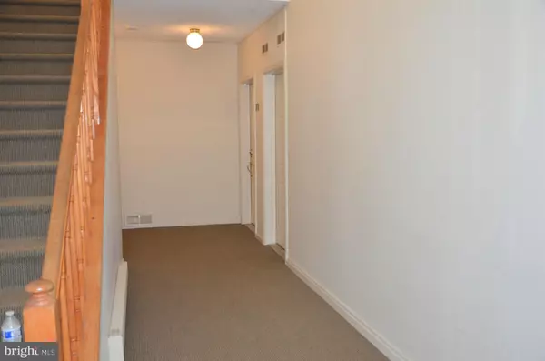 Lawrence Township, NJ 08648,818 ROUNDTREE PL