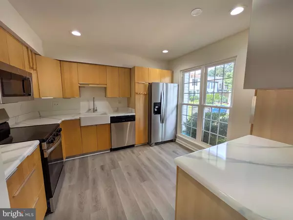 Lorton, VA 22079,7689 SHEFFIELD VILLAGE LN