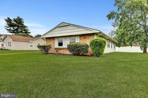 Willingboro, NJ 08046,44 NEW POND LN