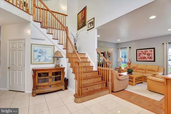 Old Bridge, NJ 08857,6 MARKHAM CIR