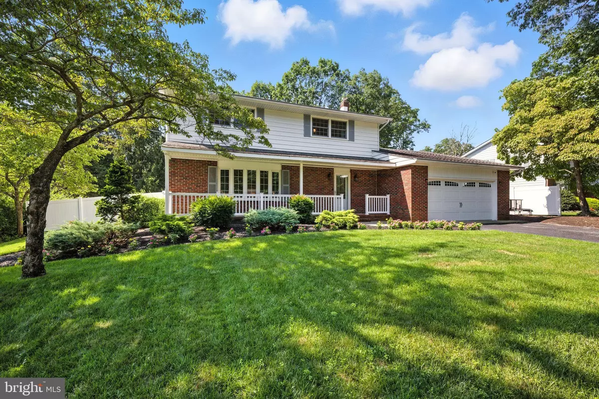 Millville, NJ 08332,2221 MISTLETOE LN
