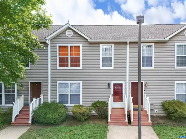 106 GREENWICH CT, Charlottesville, VA 22902