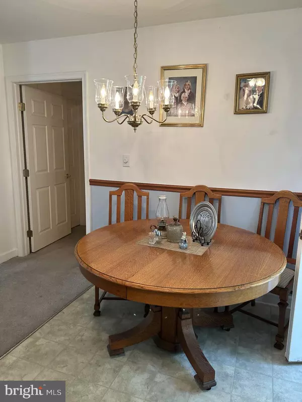 Newark, DE 19713,9 E VILLAGE RD E #9