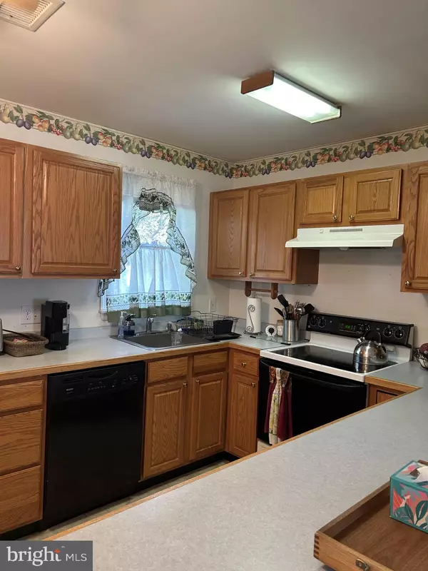 Newark, DE 19713,9 E VILLAGE RD E #9