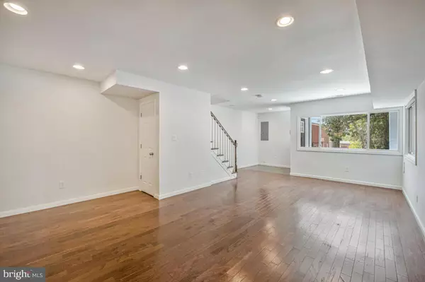 Washington, DC 20019,5318 JAY ST NE