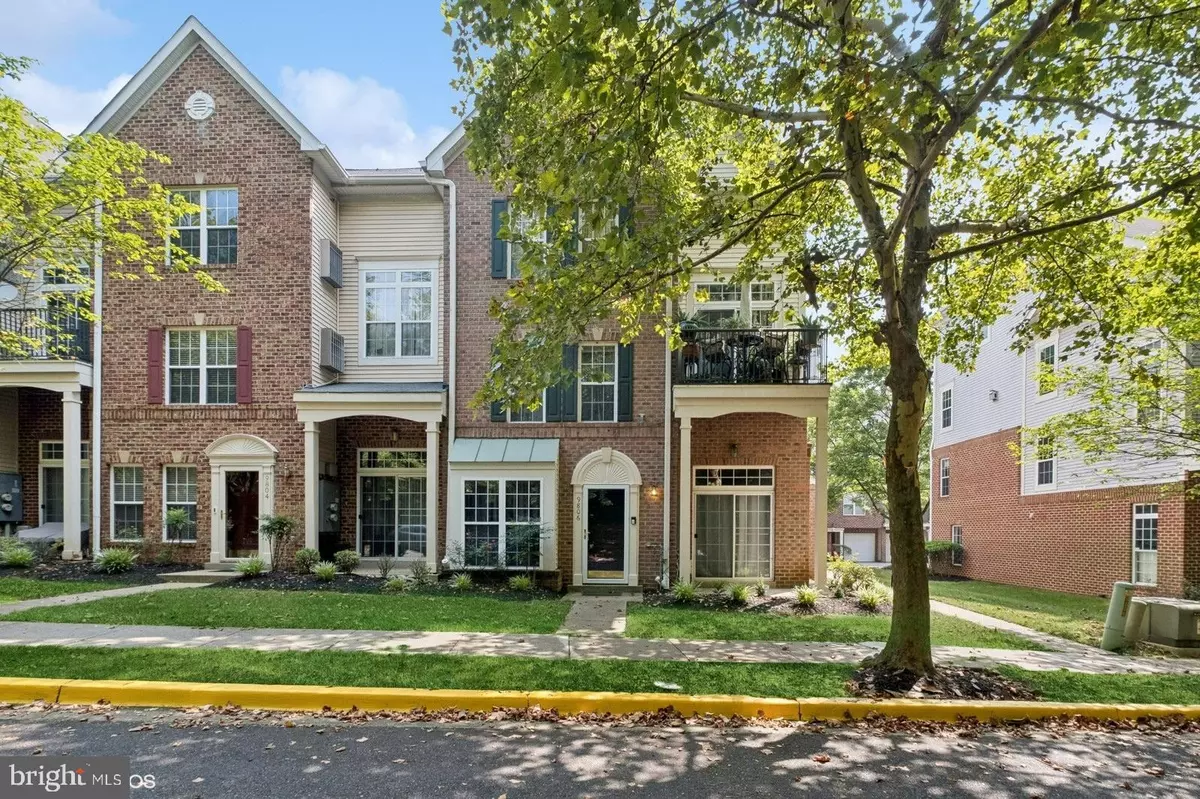 Bowie, MD 20721,9806 SPANISH OAK WAY #126