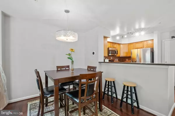 Bowie, MD 20721,9806 SPANISH OAK WAY #126