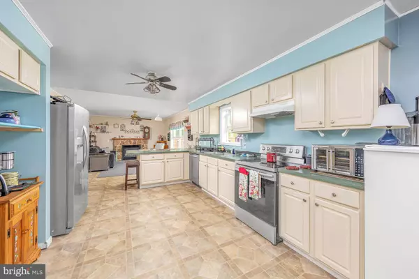Pittsgrove, NJ 08318,4 COLUMBINE DR