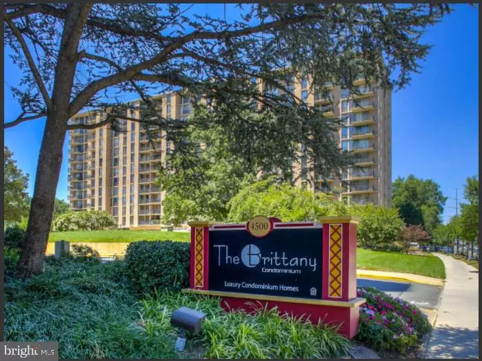 Arlington, VA 22204,4500 S FOUR MILE RUN DR #827