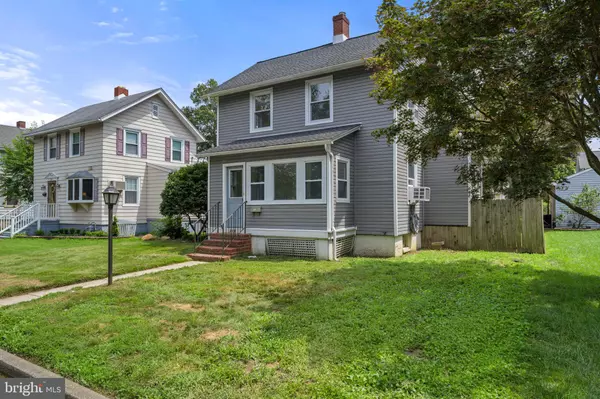 Carneys Point, NJ 08069,289 E ST