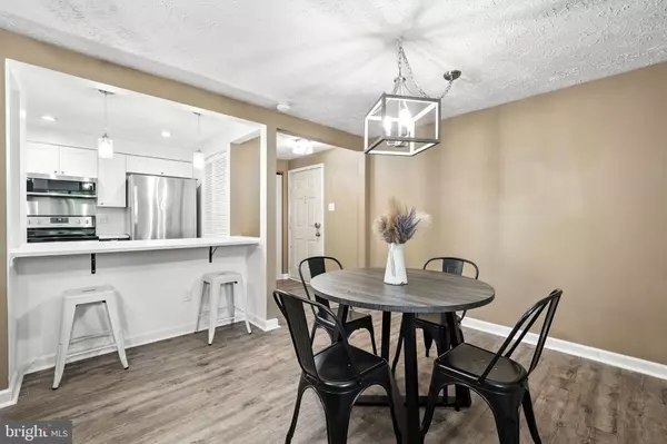 Alexandria, VA 22309,8380-E BROCKHAM DR #29/80E