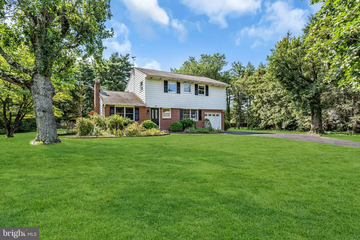 Trenton, NJ 08690,10 WINTERSET DR