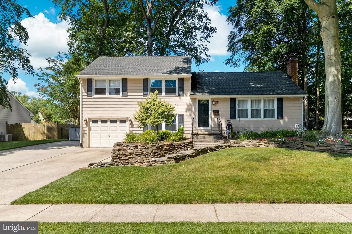 Delran, NJ 08075,157 OXFORD RD