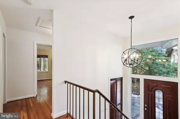 Reston, VA 20190,11221 S SHORE RD