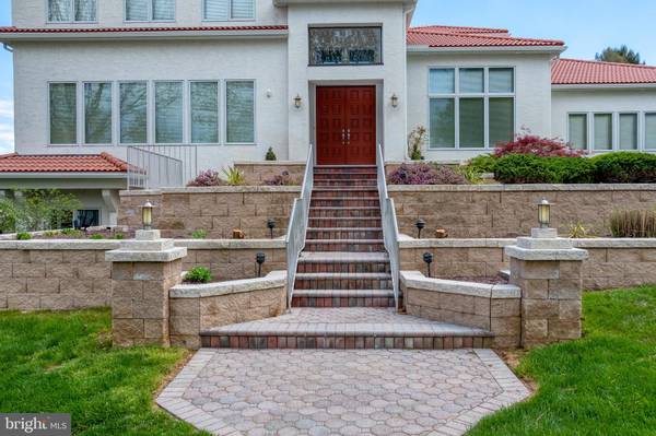 Lancaster, PA 17603,23 DEERFIELD RD