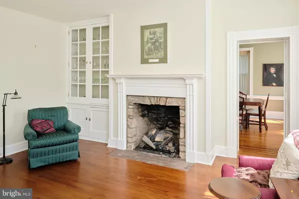 Newtown, PA 18940,113 E PENN ST