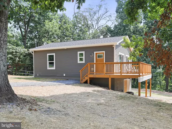 426 TRAPPER RIDGE LN, Hedgesville, WV 25427