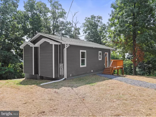 Hedgesville, WV 25427,426 TRAPPER RIDGE LN