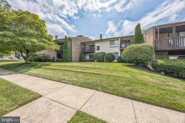 1003 RAINTREE LN #1003, Malvern, PA 19355