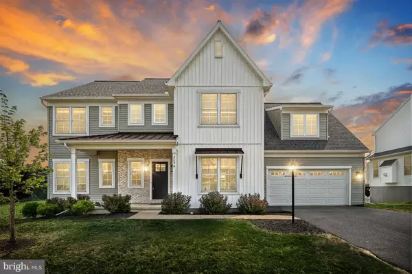 Mechanicsburg, PA 17055,2056 N AUTUMN CHASE DR