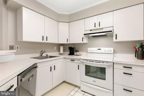 Ellicott City, MD 21043,7952 MAYFAIR CIR