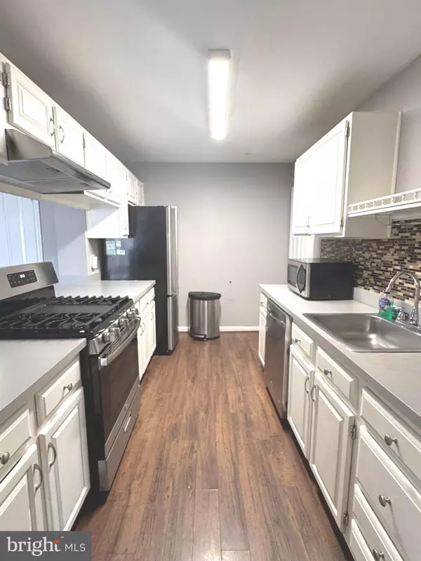 Newark, DE 19702,306 WATERS EDGE DR