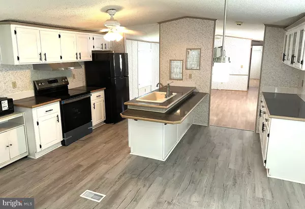 Lothian, MD 20711,473 SARAH ANNE DR