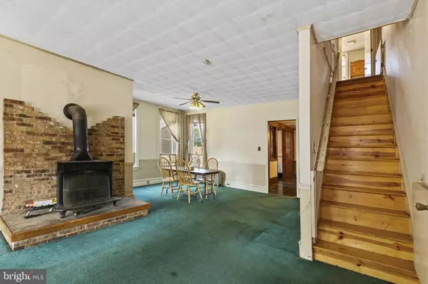 Royersford, PA 19468,319 WALNUT ST