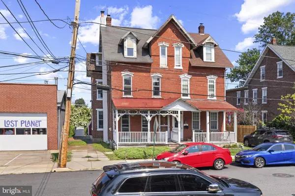 Royersford, PA 19468,319 WALNUT ST