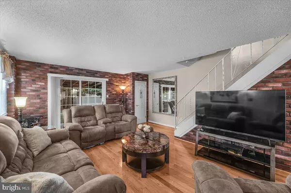 9933 MEDWAY RD, Philadelphia, PA 19115