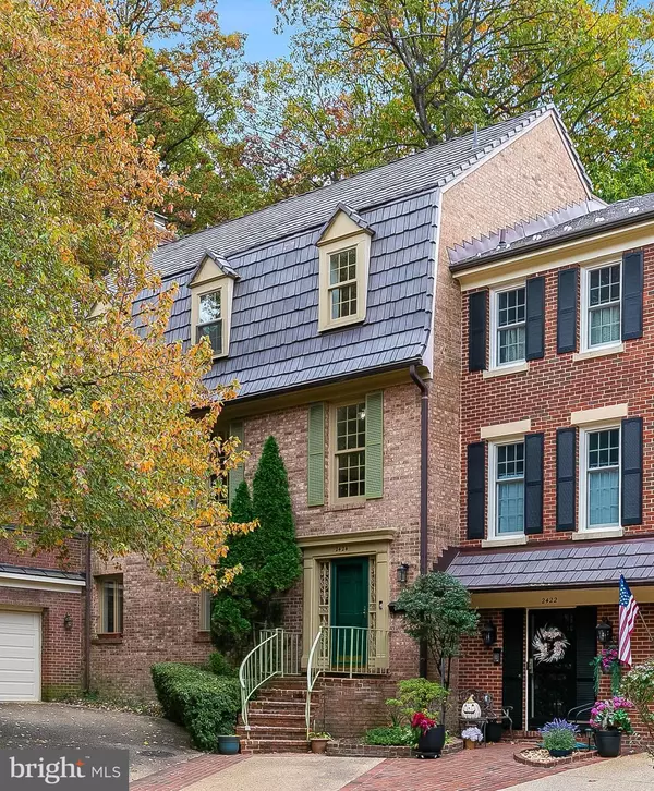 Arlington, VA 22202,2424 S QUEEN ST