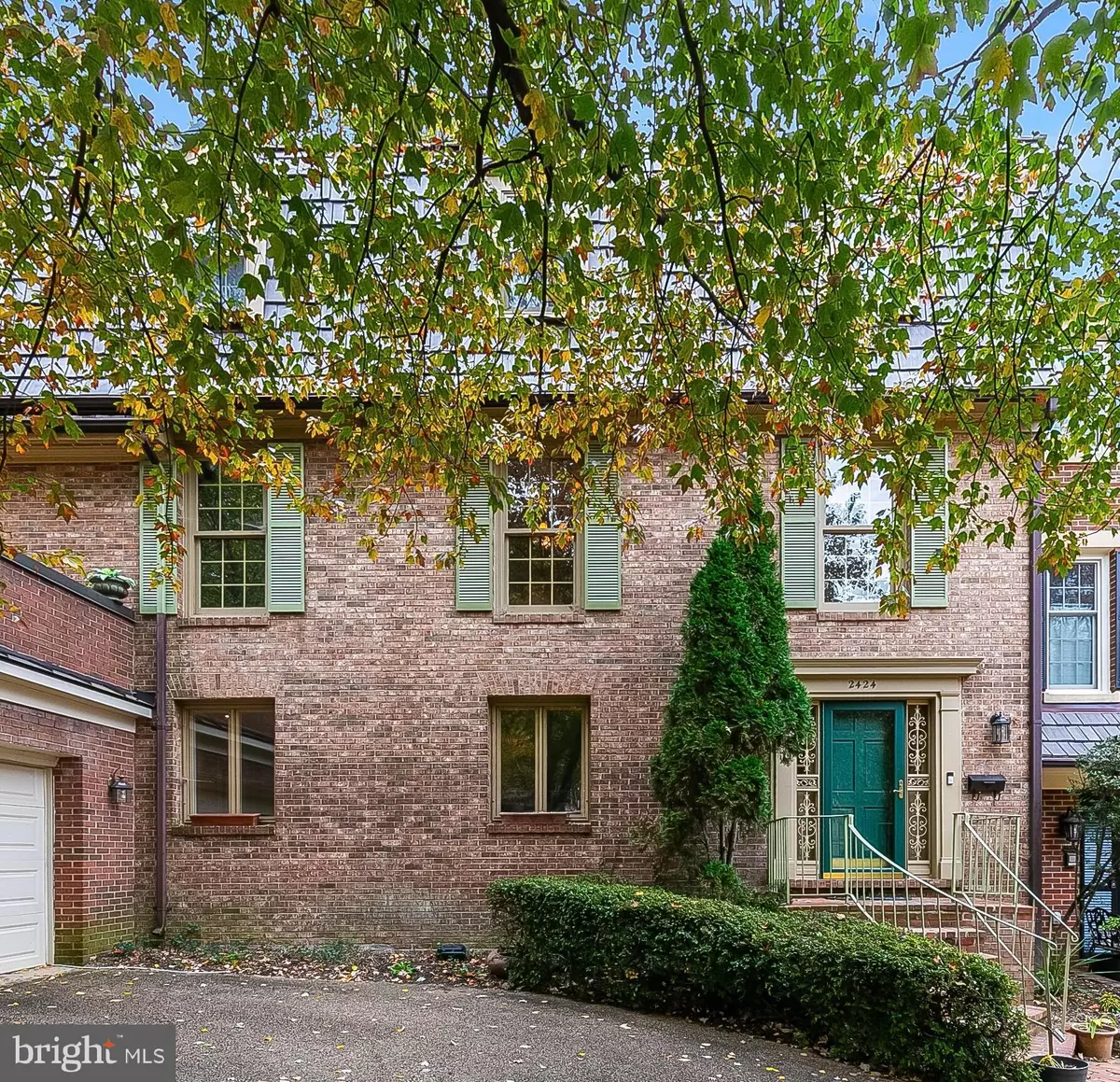 Arlington, VA 22202,2424 S QUEEN ST