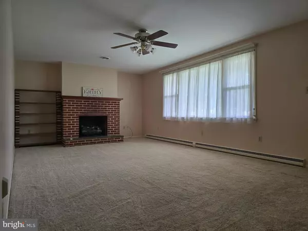 Carlisle, PA 17015,1046 ROCKLEDGE DR