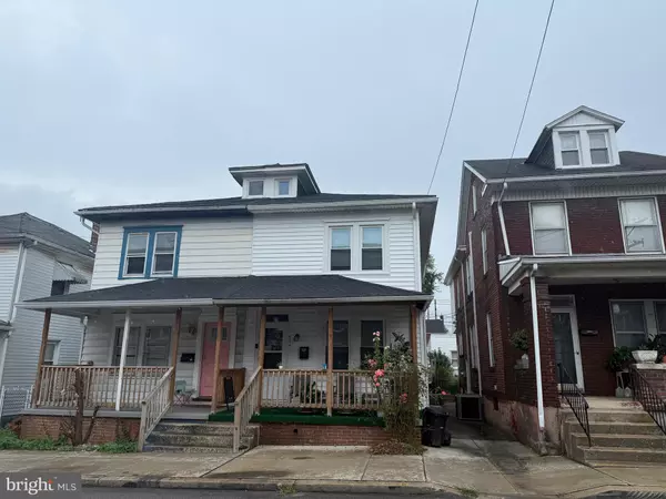 314 E COLLEGE AVE, York, PA 17403