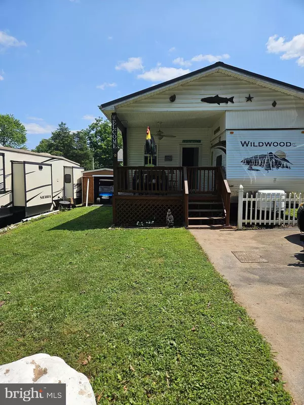 BLOCK 11 LOT 16 HOT SPRINGS AVE,  Falling Waters,  WV 25419