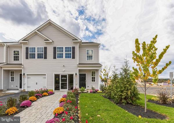 1253 SUSAN CIR, Breinigsville, PA 18031