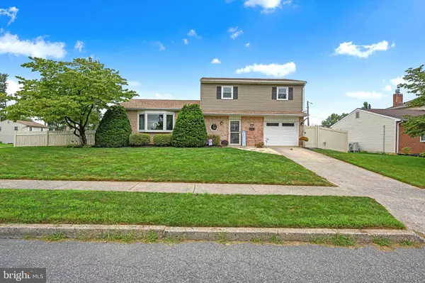 Mechanicsburg, PA 17055,5229 ROYAL DR