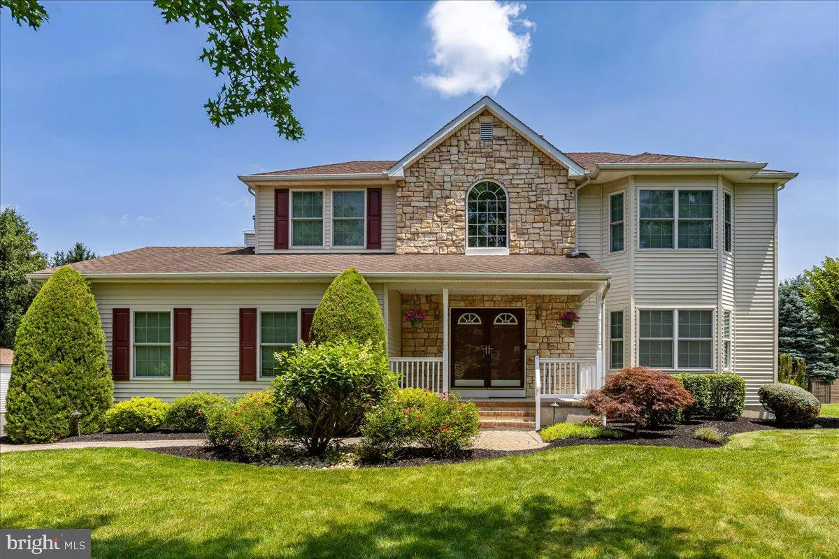 Columbus, NJ 08022,3 COUNTRY HOUSE WAY