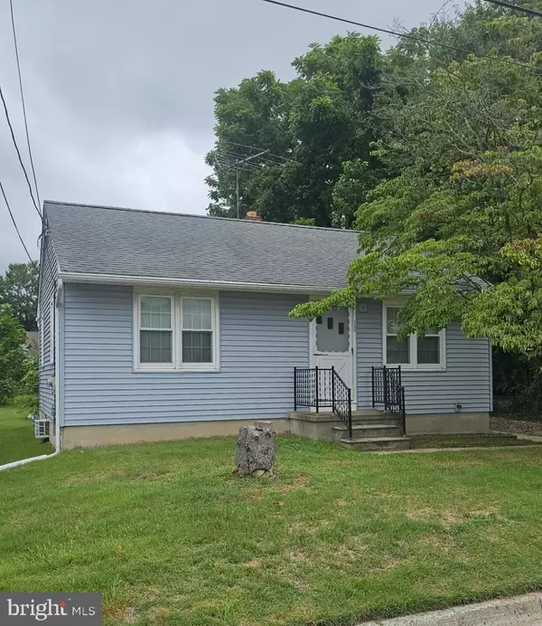 Vineland, NJ 08360,734 E OXFORD ST