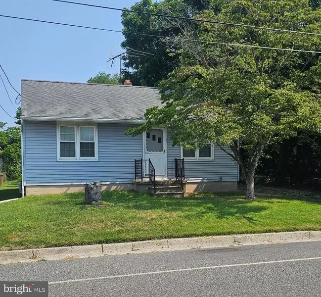 734 E OXFORD ST, Vineland, NJ 08360