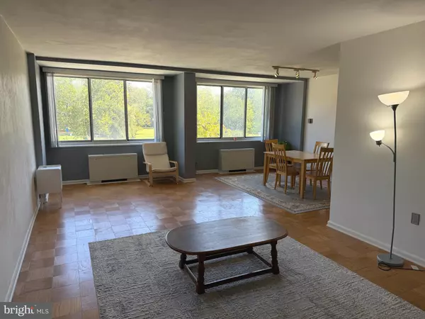 Rockville, MD 20852,10401 GROSVENOR PL #120