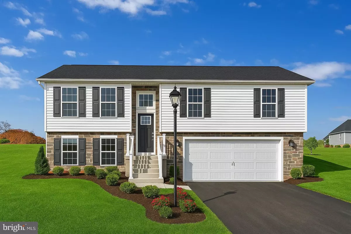 Chambersburg, PA 17202,1656 FALCON LN #242
