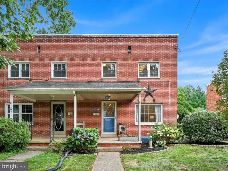 705 SKYLINE DR, Lancaster, PA 17601