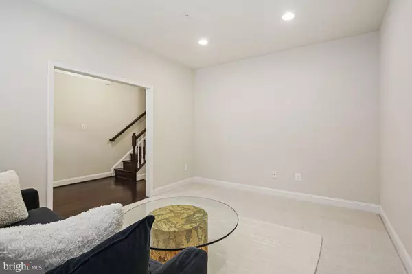 Ellicott City, MD 21043,6021 CHARLES CROSSING