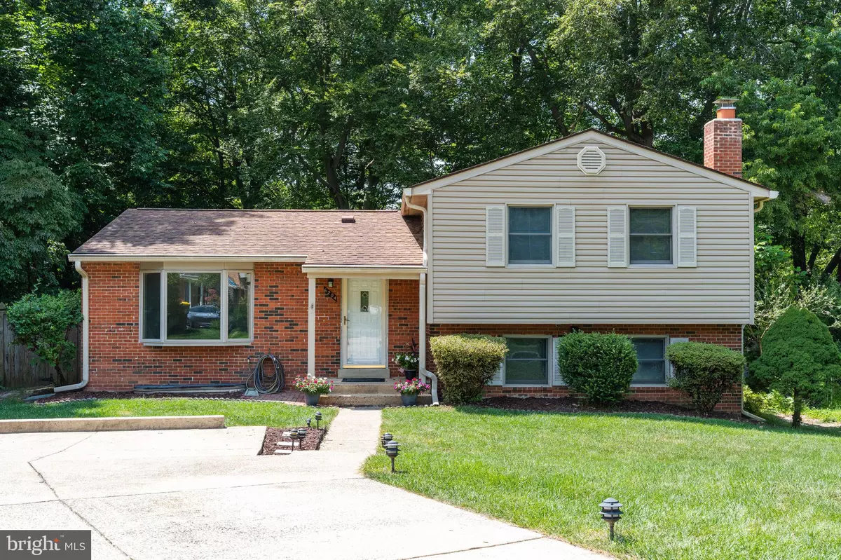 Burke, VA 22015,6204 ERMAN CT