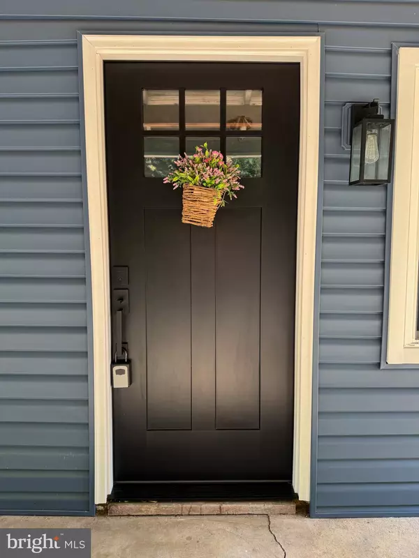 Enola, PA 17025,122 CREEKSIDE DR