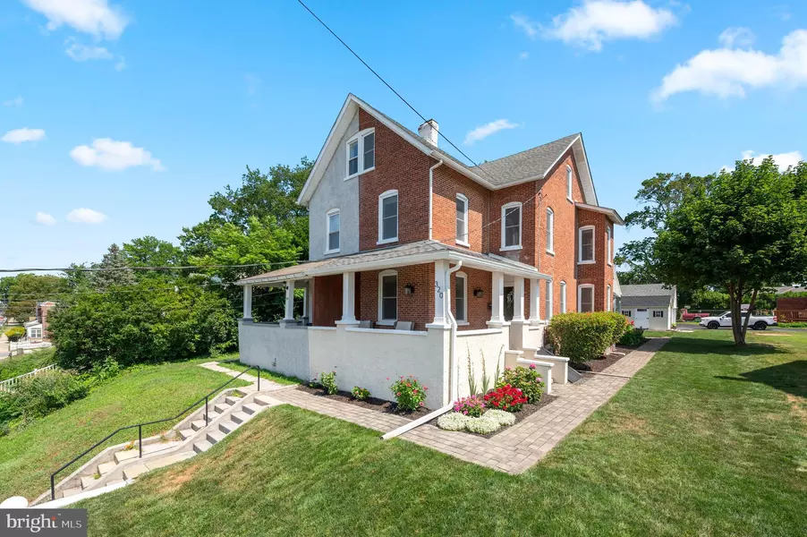 320 S 5TH AVE, Royersford, PA 19468